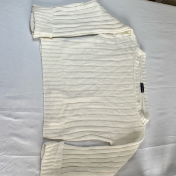 Cream Ribbed Knit Sweater - Picture 6 of 8